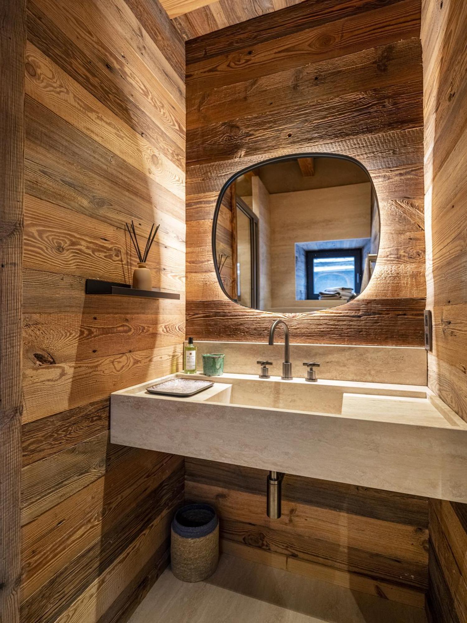 Superbe Ferme Renovee En De Luxe En Pleine Nature Chalet Barcelonnette