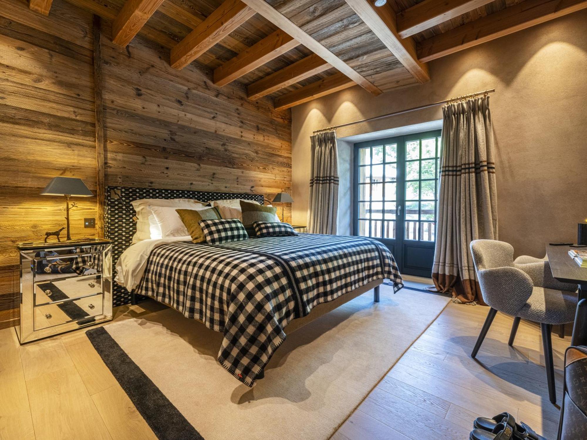 Chalet Superbe Ferme Renovee En De Luxe En Pleine Nature Barcelonnette